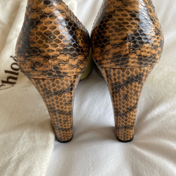 Like new, worn once Chloe olive and orange snakeskin pumps - Picture 6 of 7